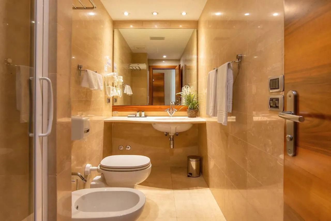 Hotel Tritone Rome