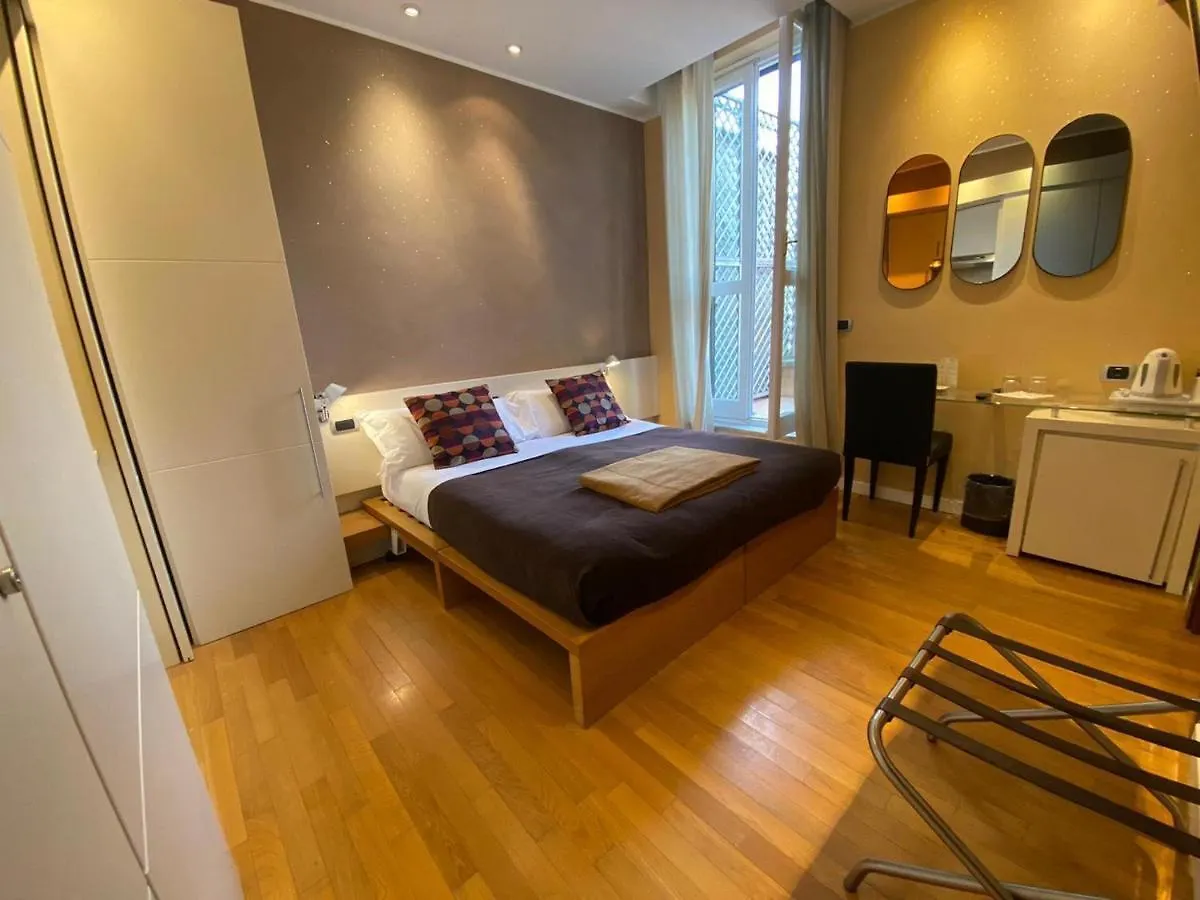 Hotel Tritone Rome