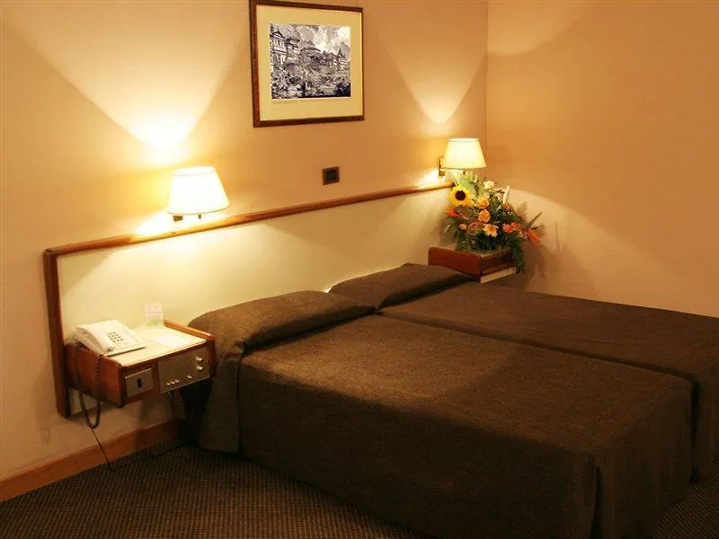 ***  Hotel Tritone Rome Italie