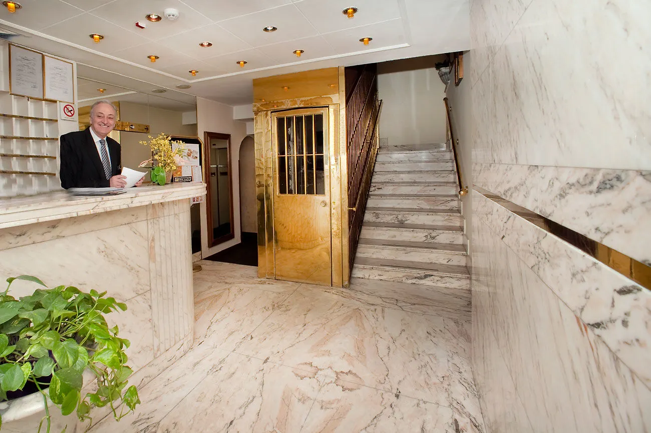 Hotel Tritone Rome