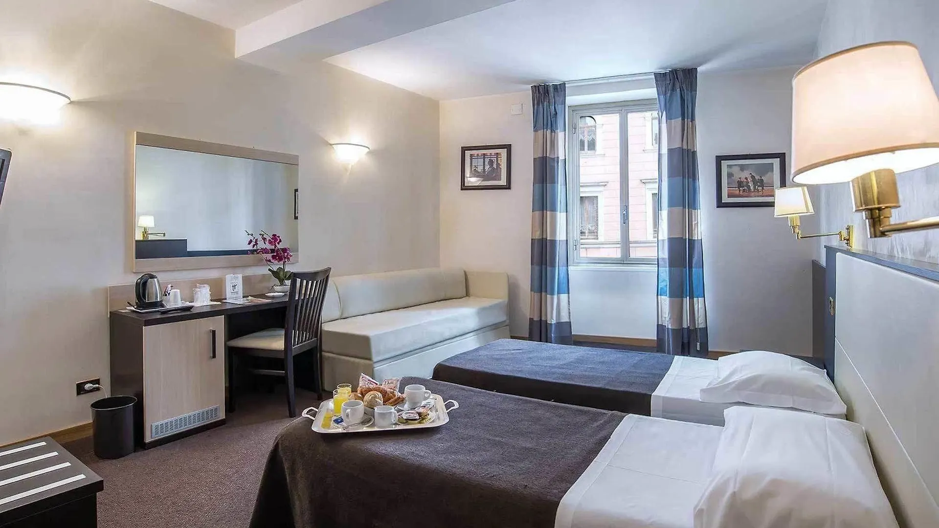 Hotel Tritone Rome