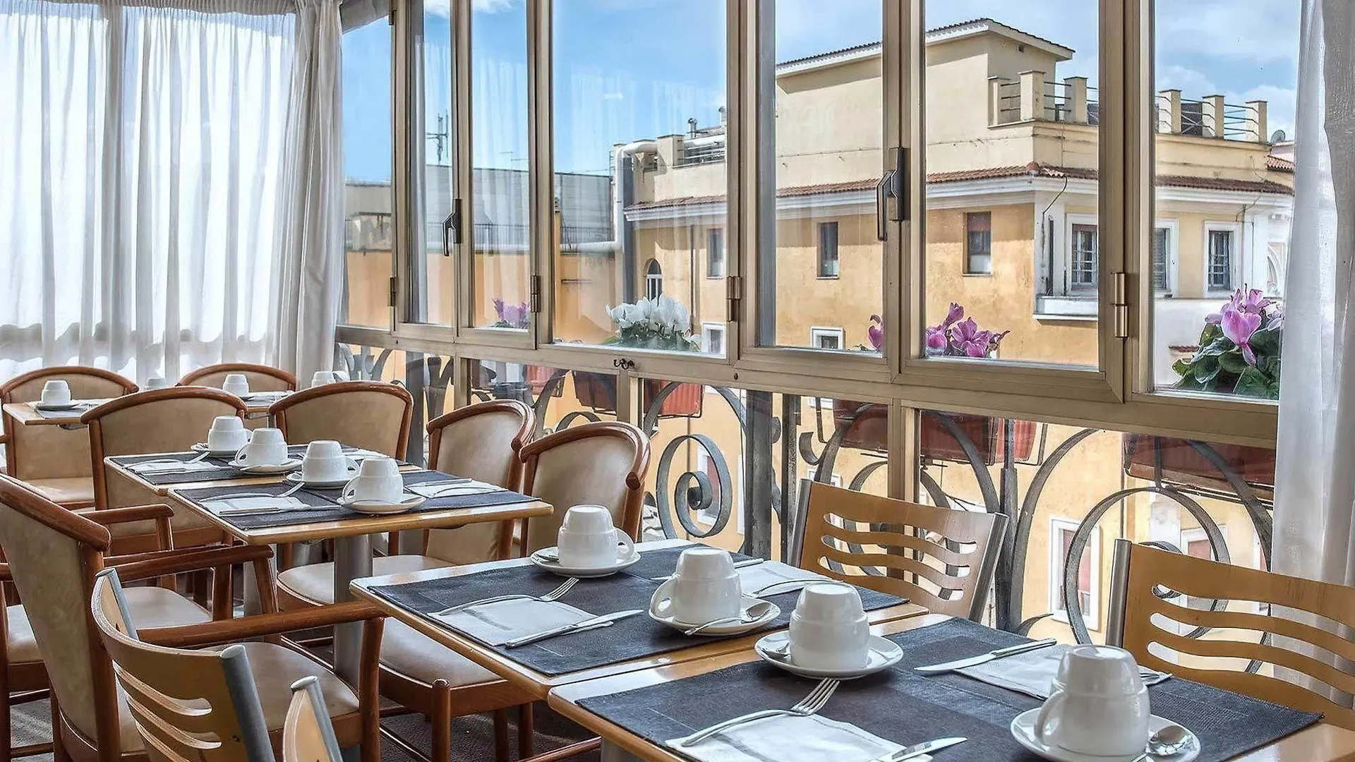 Hotel Tritone Rome