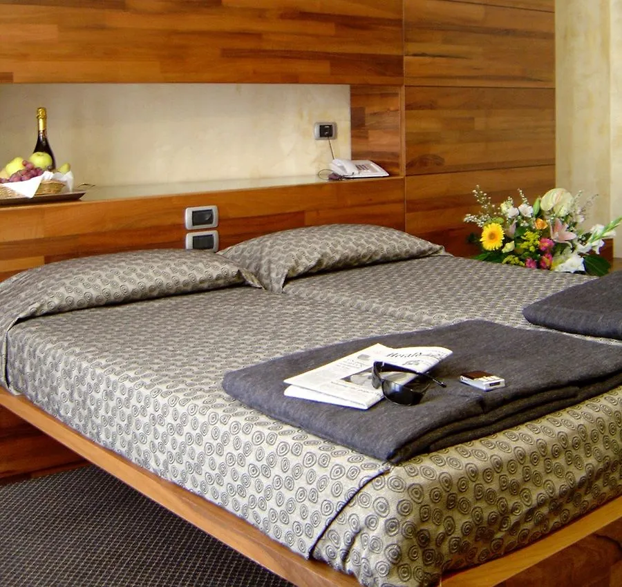 Hotel Tritone Roma